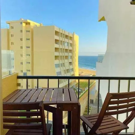 Rochas Seaside דירה *